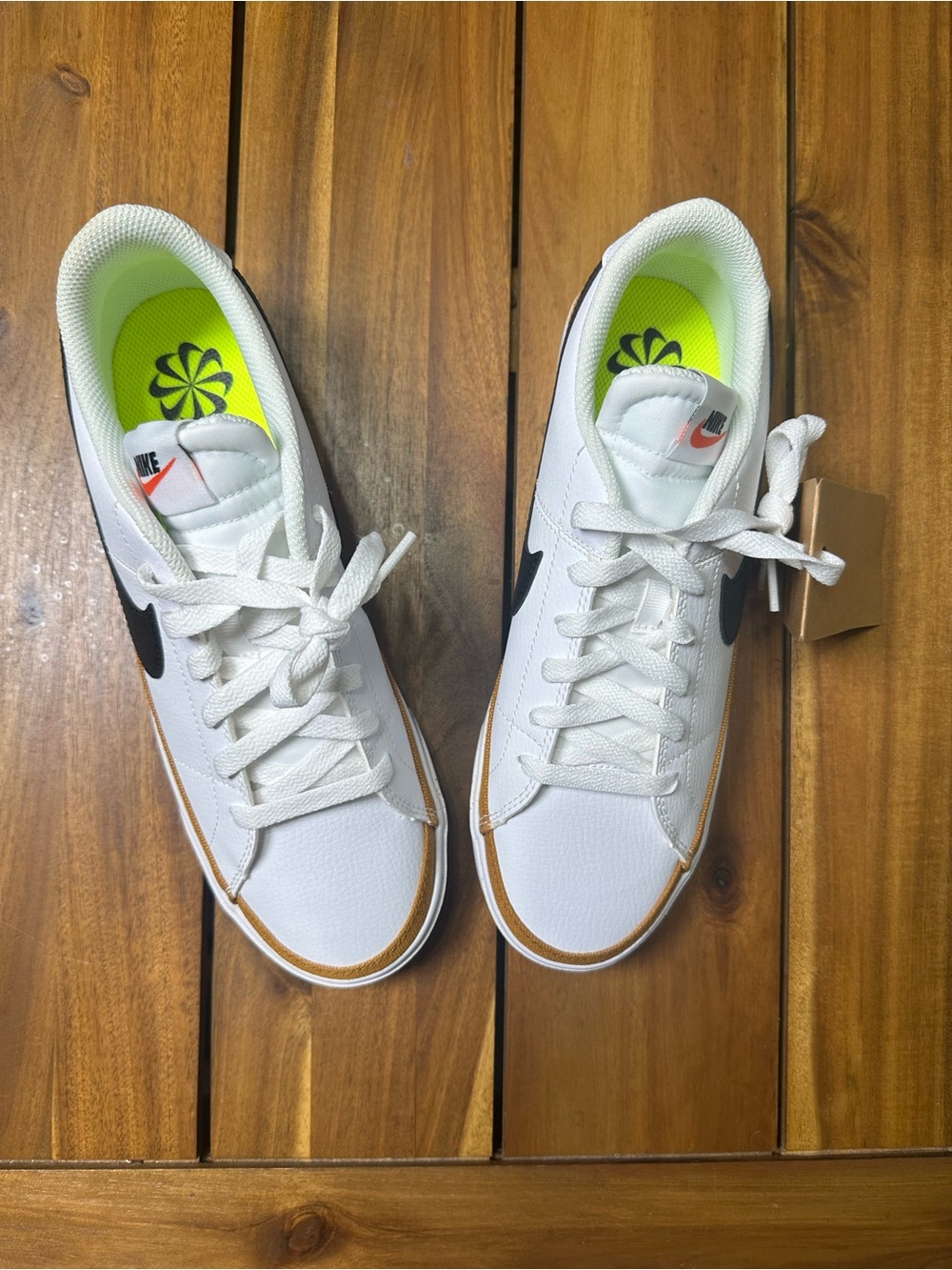 Nike Women’s White Leather Court Legacy Next Nature Sneakers Size 9.5 - Picture 3 of 6